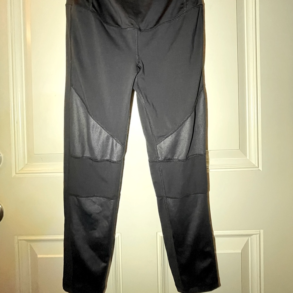 Isabel maternity black yoga pants